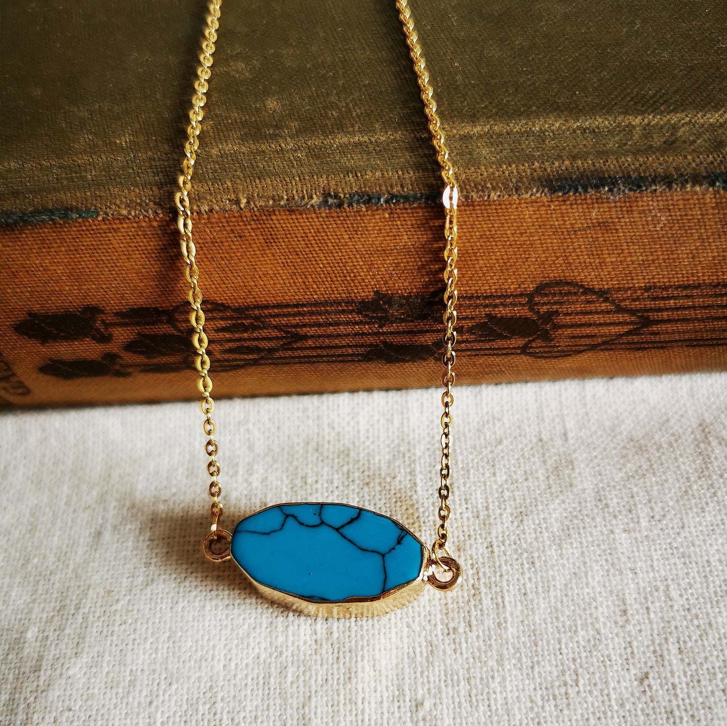 Ketting met gold plated marmer goudkleurige stainless steel