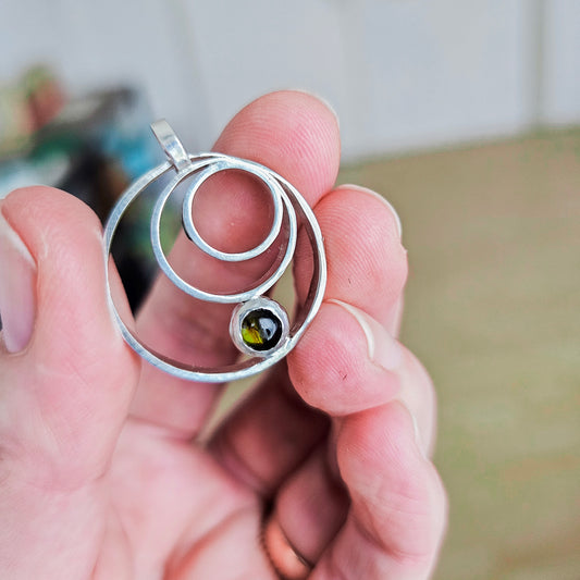 Hanger waterringen met groene tourmalijn zilver