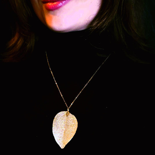 Ketting goldfilled met hanger van echt blad
